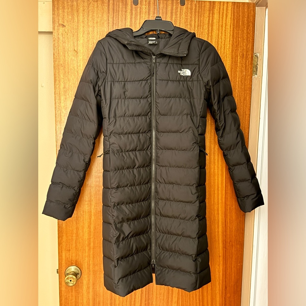 The North Face Women's Black Hooded Puffer Jacket